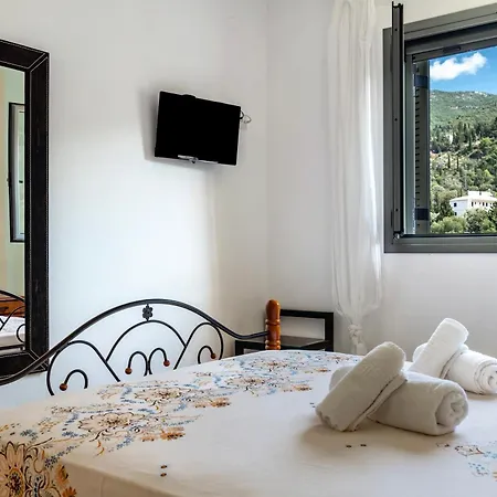 Alkionides Apartment 3 Agios Nikitas Exterior photo